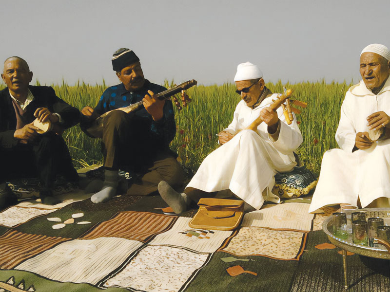 LE CULTE DU CHEF DANS LA POESIE ORALE MAROCAINE LA ‘ÎTA ABDIENNE COMME EXEMPLE